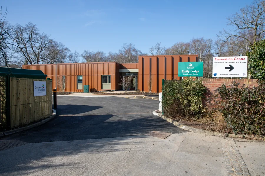 External approach and signage to the respite centre